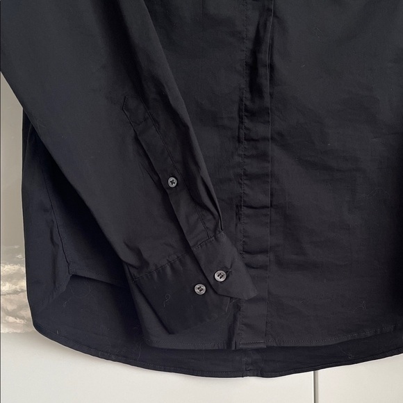 H&M Solid Black Button Down Shirt Hidden Button, Size 10 - Picture 5 of 9